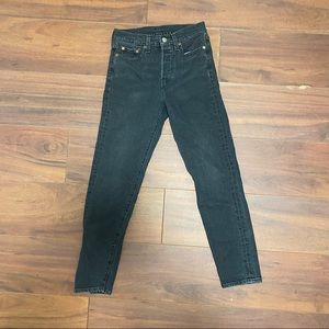 LEVIS 501s